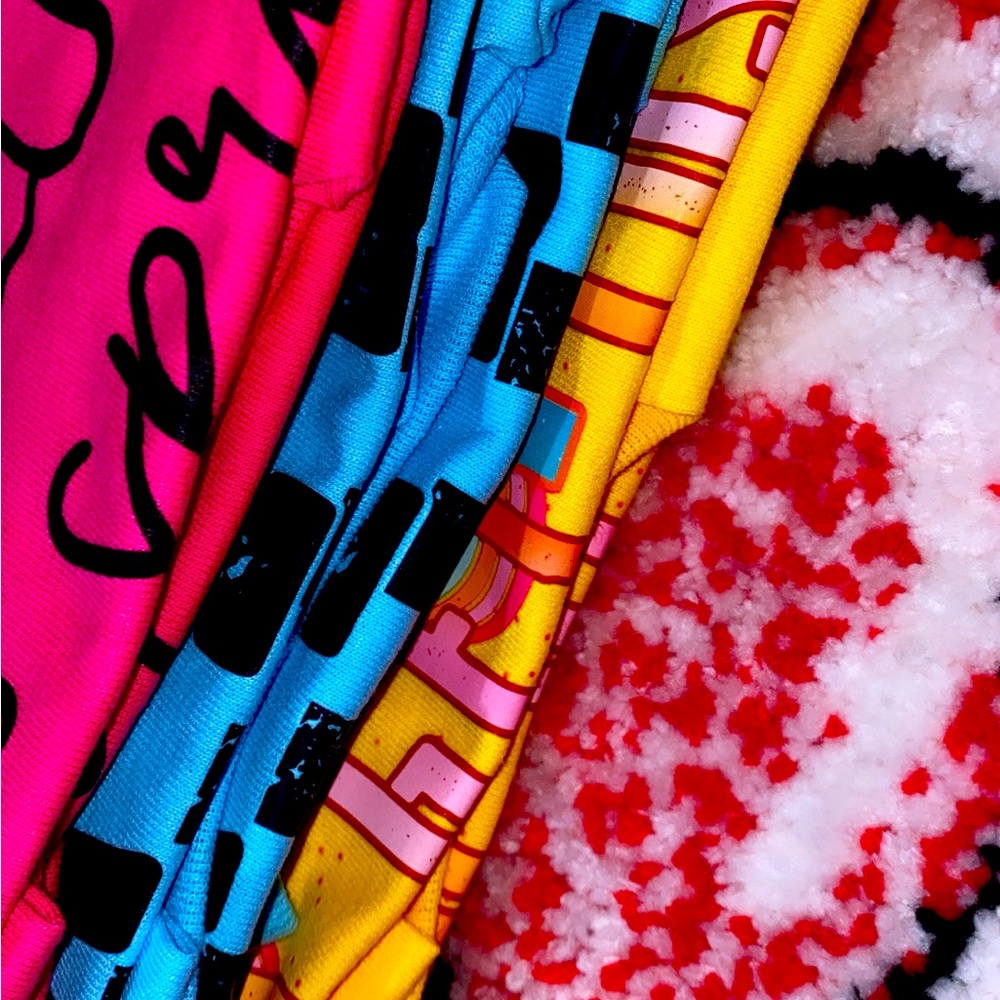 Groovy Designs! ✨ - Picture 4 of 6